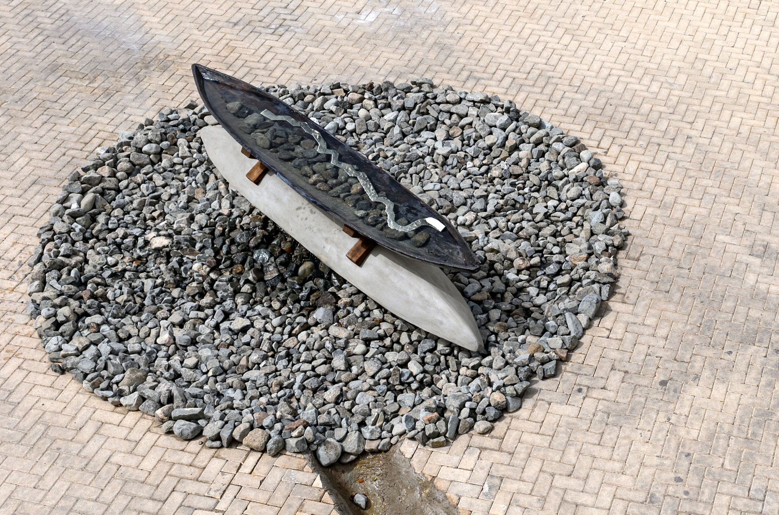 Alliance for a sunny world or the Rainbow Serpent flows in free rivers